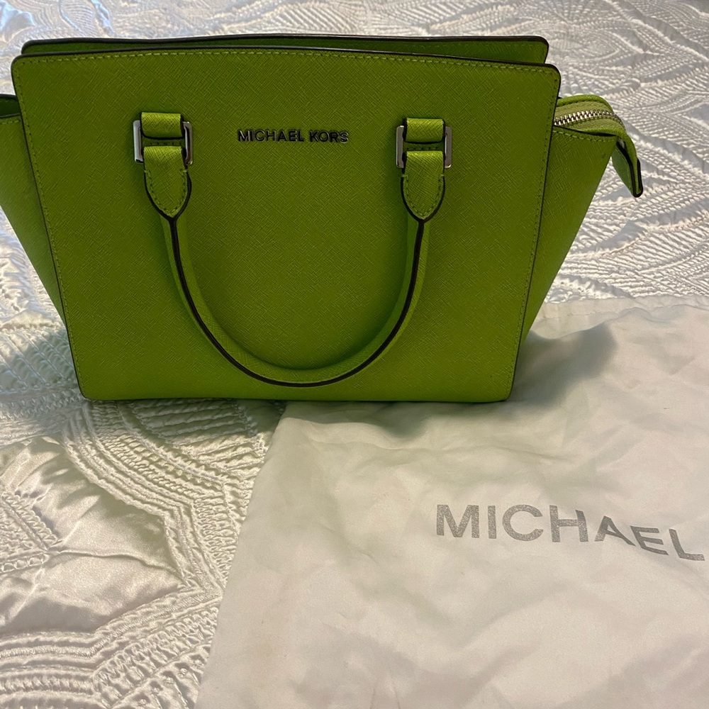Michaels Kors lime green handbag
